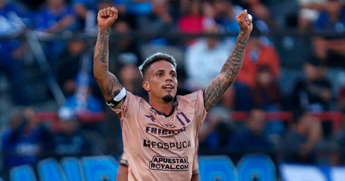 Carabobo FC clasificó a Fase 3 al eliminar a Huachipato 2-1 con el peruano-venezolano Jonathan Bilbao