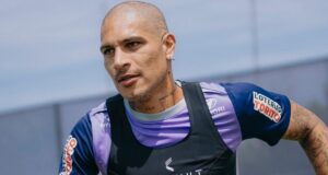 Pablo Guede: «Lo tengo que cuidar a Paolo Guerrero por el tema de su rodilla»