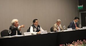 Ingeniería en el centro del debate: aspirantes presidenciales expusieron propuestas