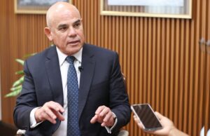 Premier Álvarez: “proyecto de la carretera Central va de todas maneras”