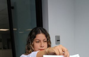 Candidata de Avanza País rechaza bono de S/15,600 del Congreso