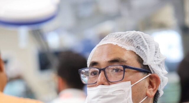 CONOCE LOS SÍNTOMAS Y CÓMO PREVENIR LA DIVERTICULITIS O INFLAMACIÓN DEL INTESTINO