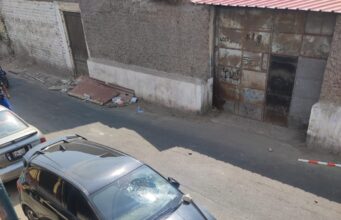 Barra de Alianza Lima destroza autos y casas en Surco y Barranco