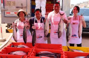 Reparten más de dos toneladas de pescado a comedores de Manchay