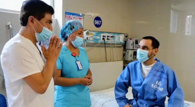 Salvan a fotógrafo con exitoso trasplante de corazón