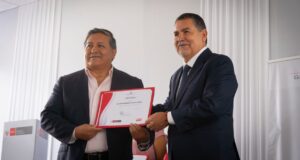 Ministro Figueroa destaca que la educación es el camino para construir el país que todos queremos