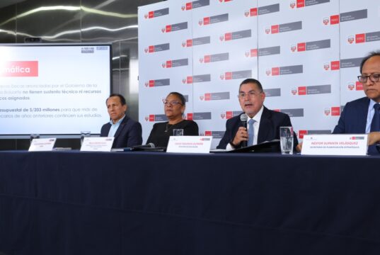 Minedu anuncia reingeniería total del Pronabec para corregir deficiencias