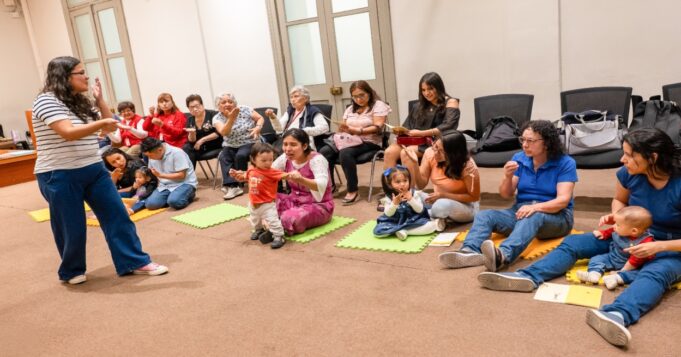 Programa Bebetecas impulsa la lectura y el vínculo familiar desde los primeros meses de vida