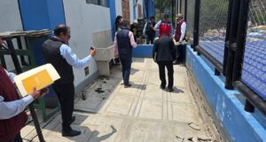 Minedu supervisa colegios afectados por lluvias en Arequipa y coordina respuesta inmediata