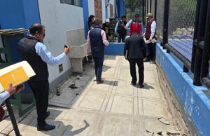 Minedu supervisa colegios afectados por lluvias en Arequipa y coordina respuesta inmediata