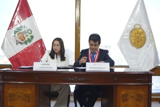 Ministra Lesly Shica y fiscal de la nación firman convenio para sumar al Ministerio Público en el trabajo que realiza el Midis para la población más vulnerable