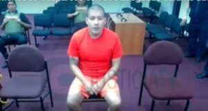 “El Monstruo” se pasa de vivo: reaparece con tres abogados durante audiencia y dice su voz fue clonada