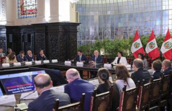 Premier Álvarez destaca diálogo del Gobierno para impulsar desarrollo y crecimiento económico en el país