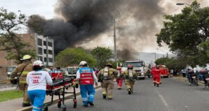 SAMU del Minsa atendió a 7 personas afectadas por incendio en Huachipa