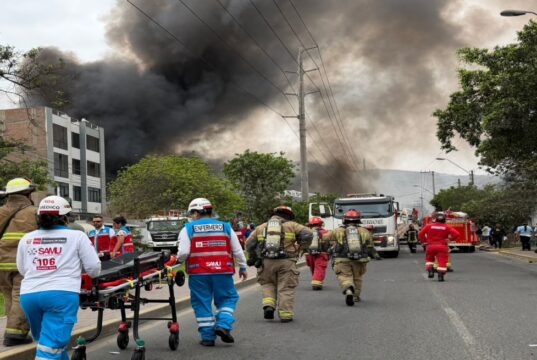 SAMU del Minsa atendió a 7 personas afectadas por incendio en Huachipa