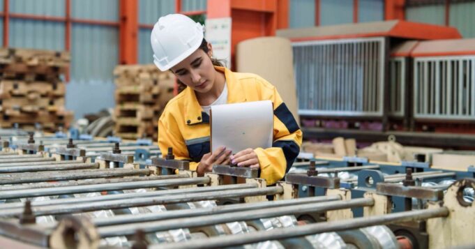 De técnico a bachiller: la ruta para responder a la demanda de profesionales en ingeniería aplicada en el país