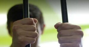 Fiscalía logró 9 meses de prisión contra sujeto que acuchilló a su ex pareja por terminar su relación