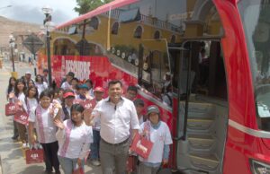 Pachacámac inaugura rutas turísticas gratuitas para sus vecinos con moderno ómnibus
