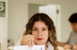 Candidata de Avanza País rechaza bono de S/15,600 del Congreso