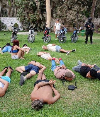 Detienen a 24 con armas y granadas