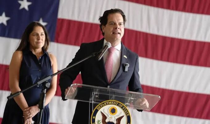 Diplomacia, chifa y poder: el embajador de EE. UU. llega a Lima en plena pugna con China