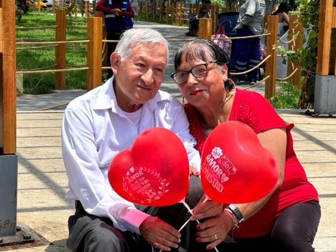 “La enamoré con salidas al cine El Porvenir y bailando Caballo Viejo”