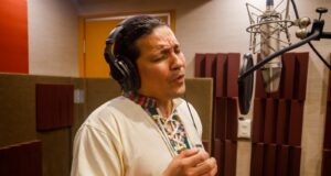 Artista peruano Pedro Díaz celebra, a través de la música, la diversidad cultural en Canadá