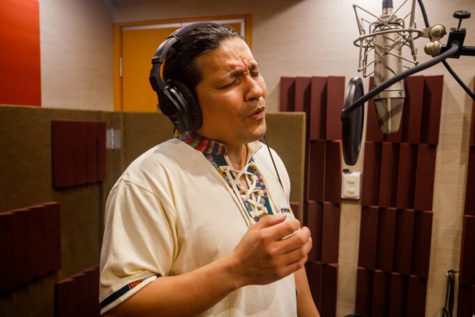 Artista peruano Pedro Díaz celebra, a través de la música, la diversidad cultural en Canadá