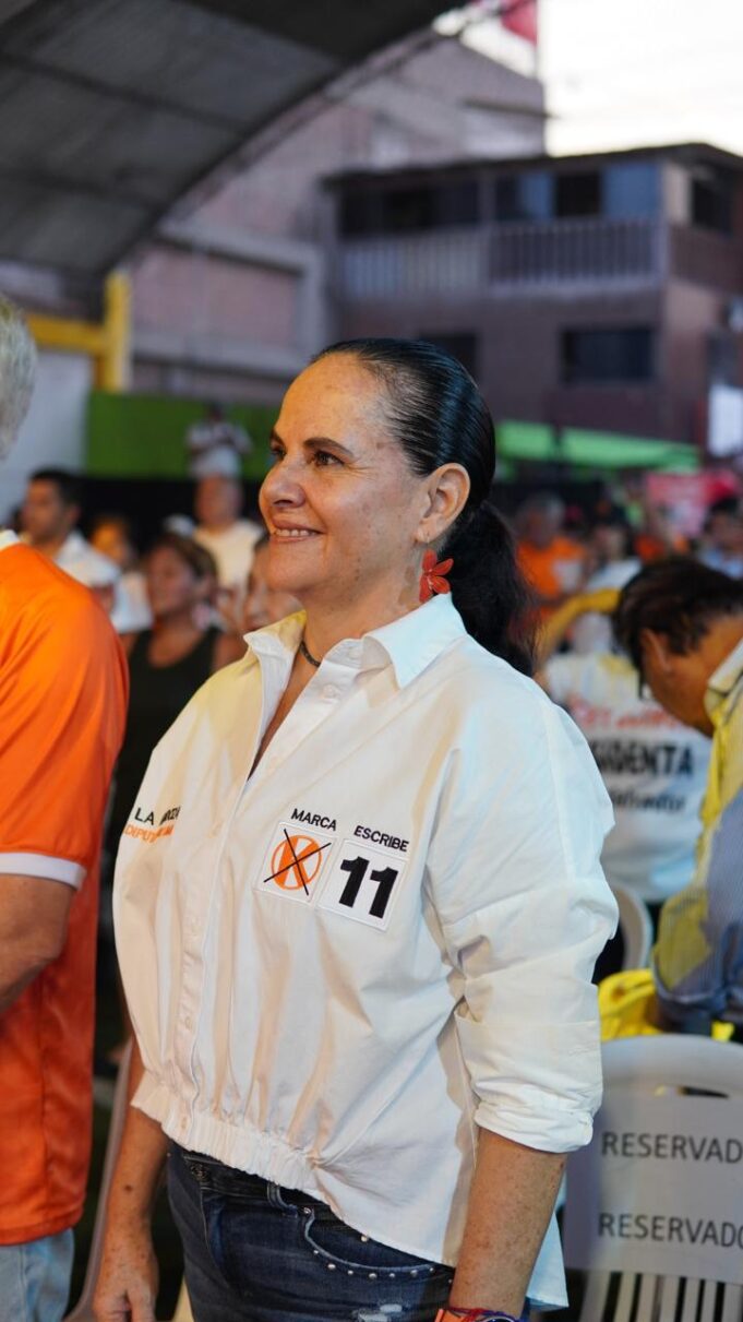 María Helena Mendoza del Solar lanza candidatura con agenda de fiscalización: cáncer, alimentación escolar y papeletas en la mira(VIDEO)