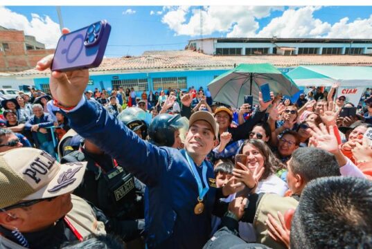 Jerí en ritmo de meme