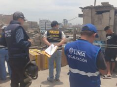 POLICÍA ARRASA CON CARGAMENTO DE CIGARRILLOS ILEGALES EN ALMACÉN DEL CERCADO DE LIMA