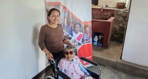 Midis: 9 adultos mayores con discapacidad severa reciben sillas de ruedas a través de Pensión 65