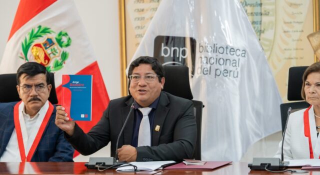 La BNP y la UNMSM suscriben convenio para llevar servicios bibliotecarios a comunidades vulnerables