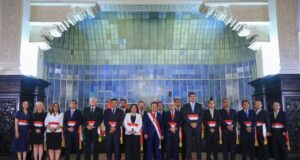 Gobierno de José María Balcázar toma juramento de su Gabinete de última hora