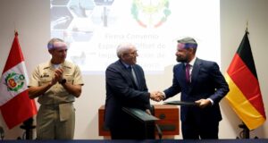 Marina de Guerra potenciará entrenamiento táctico de submarinos con moderno simulador sonar de flanco