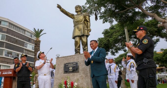 Después de 100 años, Ancón inauguró su renovada plaza central Francisco Talleri