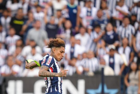 Alianza Lima ganó con lo justo a Comerciantes Unidos 2-1 y es uno de los líderes del Apertura